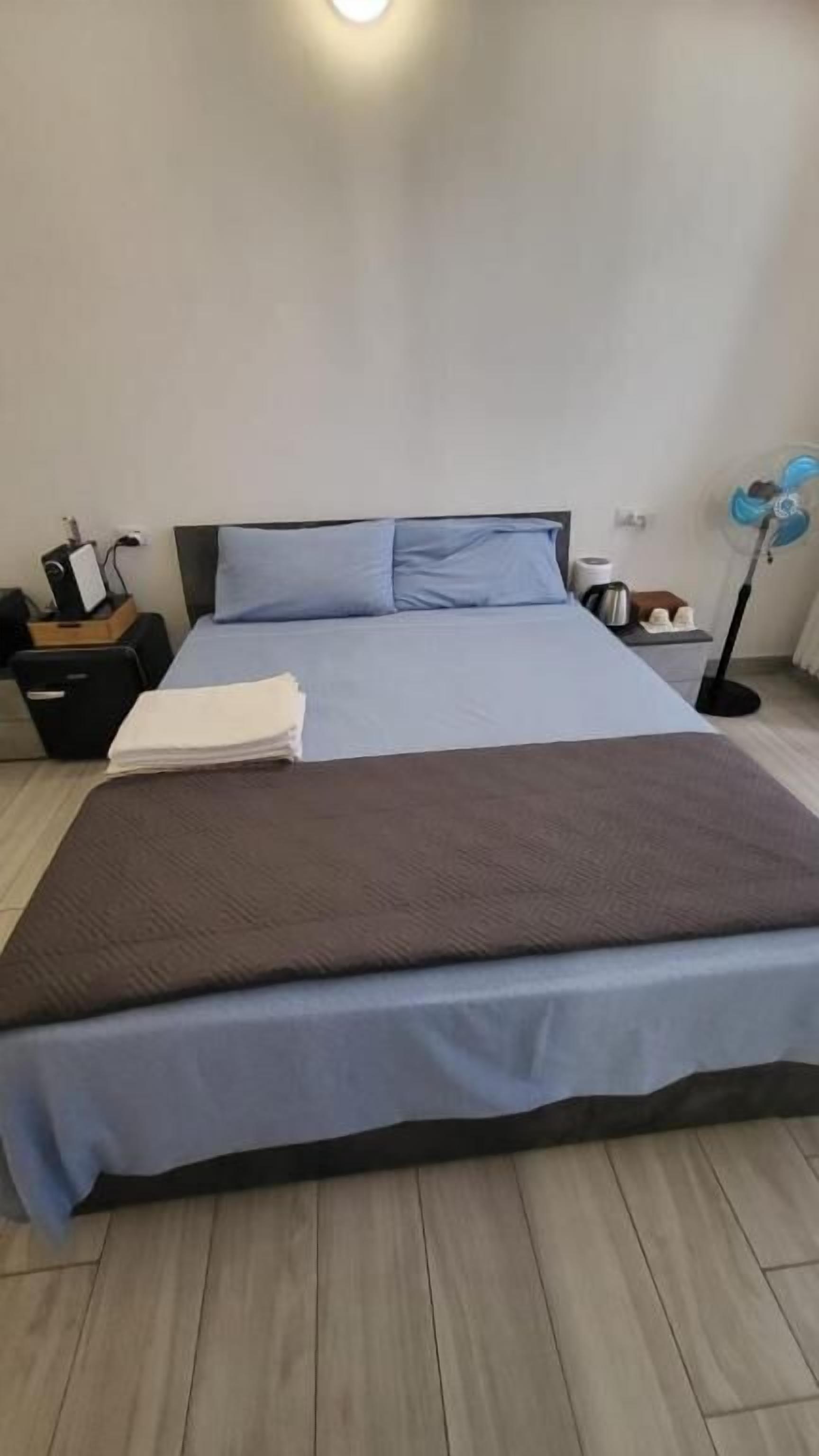 Standard-huoneisto, kaupunkinäköala | Pimennysverhot, silitysrauta/-lauta, ilmainen Wi-Fi