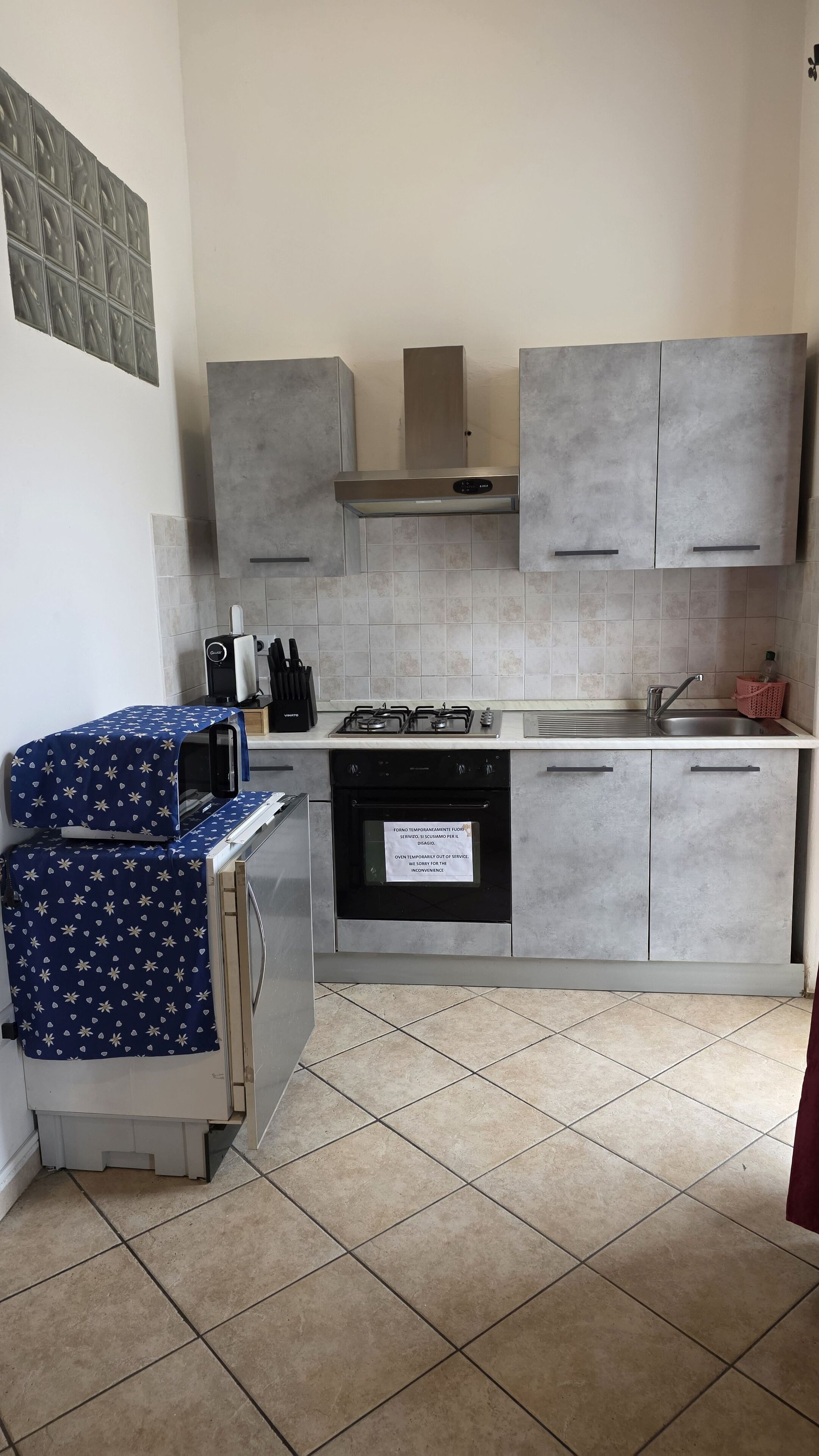 舒适公寓, 阳台, 庭院景观 | 遮光窗帘、熨斗/熨衣板、免费 WiFi