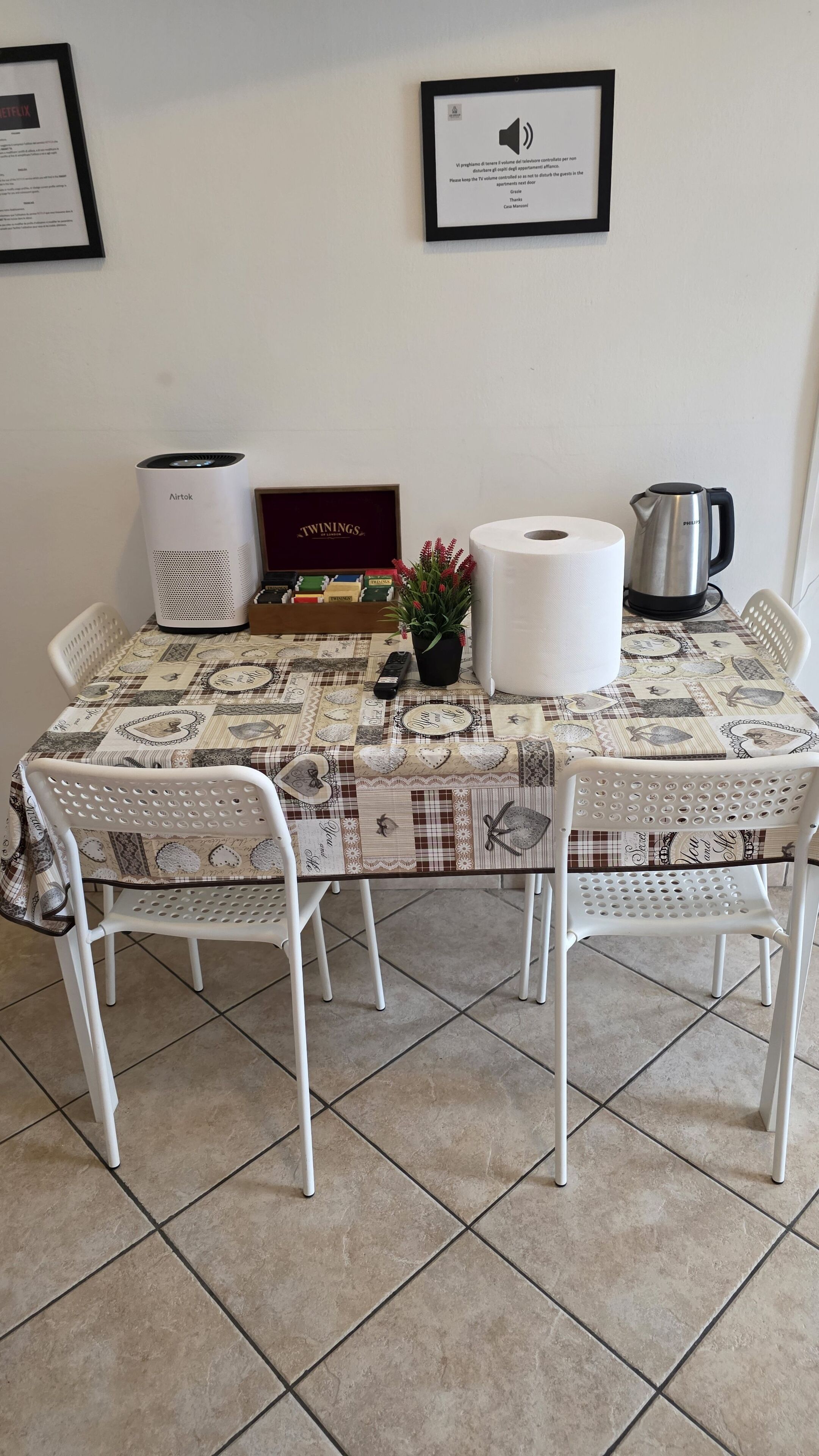 Appartamento Comfort, balcone, vista cortile | Tende oscuranti, ferro/asse da stiro, Wi-Fi gratuito