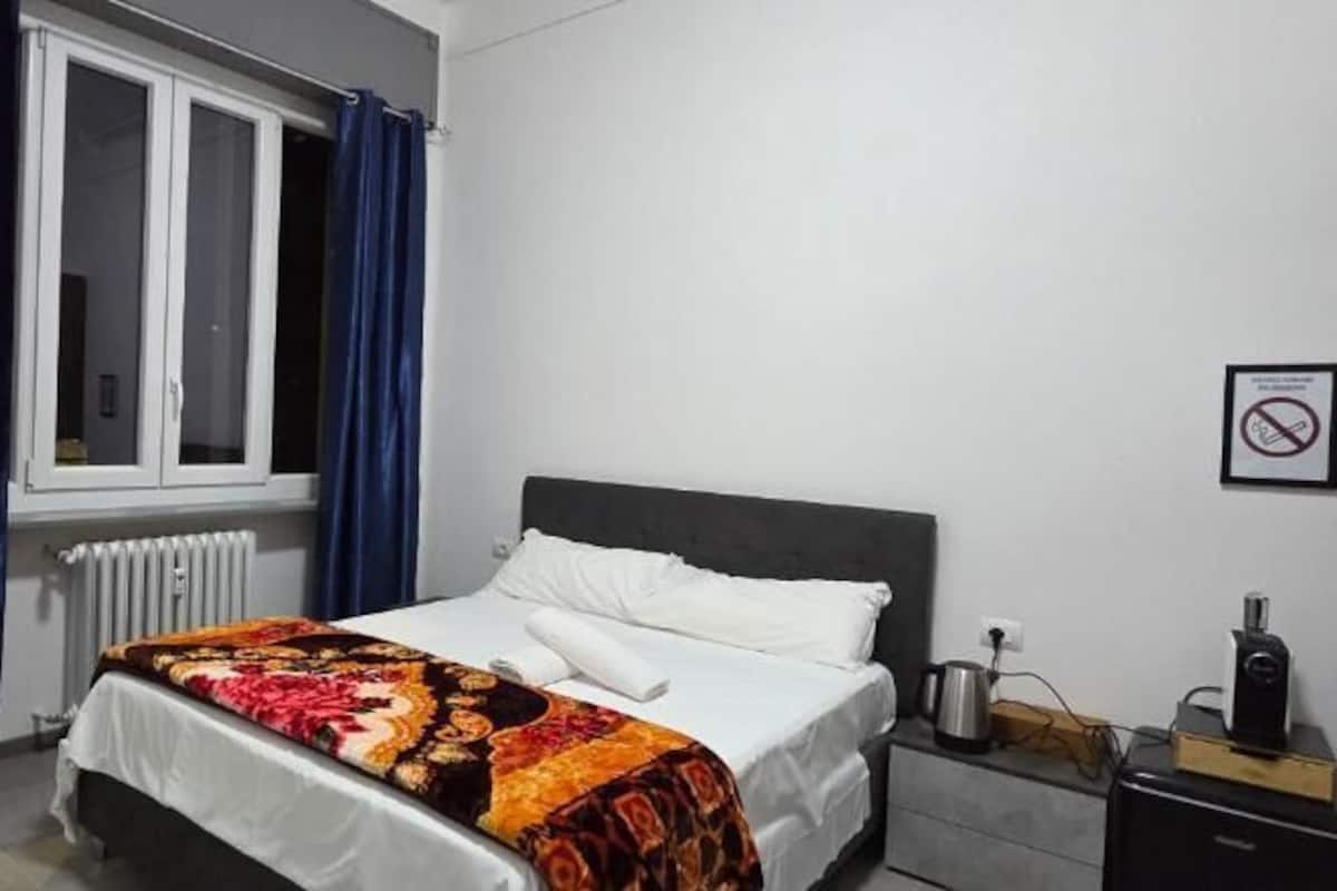 Standard-huoneisto, kaupunkinäköala | Pimennysverhot, silitysrauta/-lauta, ilmainen Wi-Fi