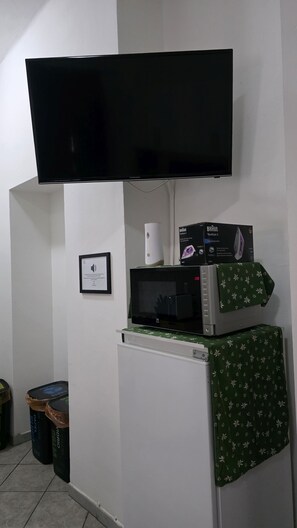 Cortinas blackout, tabla de planchar con plancha y wifi gratis