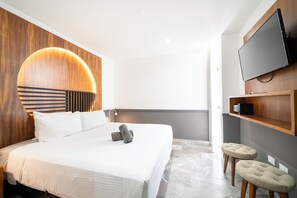 Deluxe-Apartment, Balkon | Zimmersafe, kostenloses WLAN