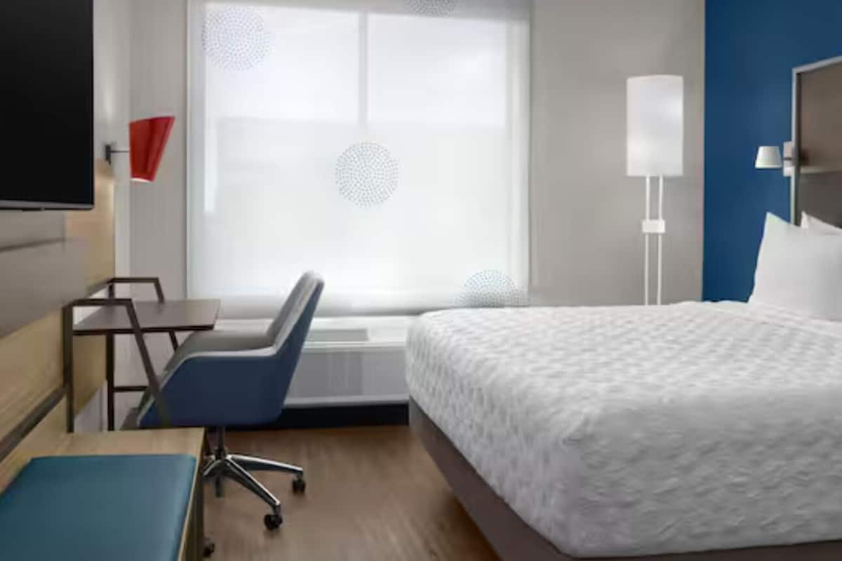 Blackout curtains, iron/ironing board, free WiFi, bed sheets