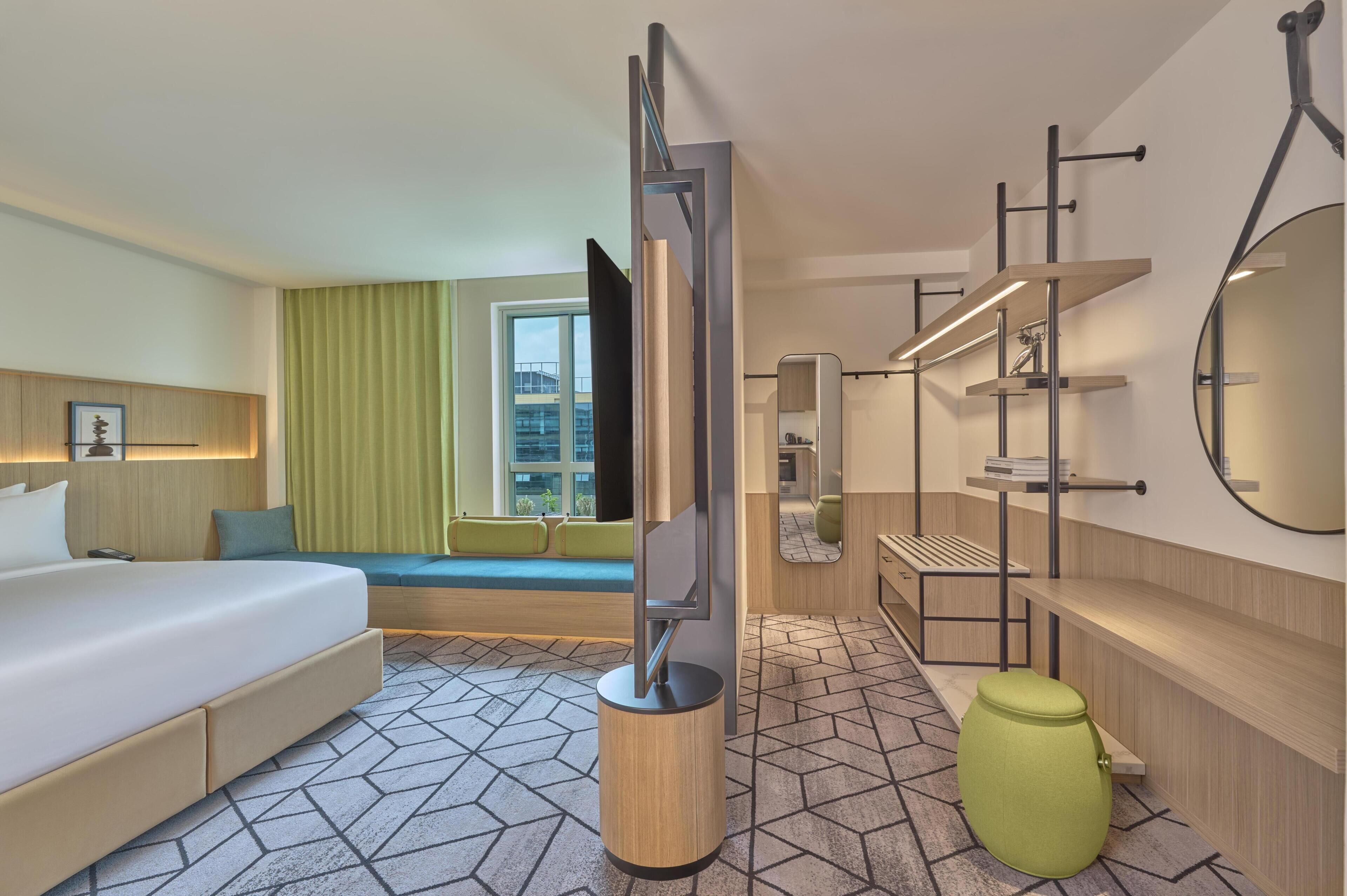 Suite, 1 King Bed (Extended Stay) | Premium bedding, minibar, in-room safe, desk