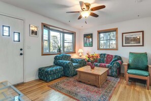 Fernseher, Tischfußball