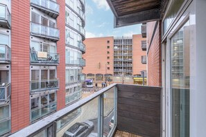 Property grounds - Couple’s Escape with Balcony-Heart of Leeds Centre - Pass the Keys (Leeds)