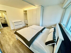 2 sovrum, strykjärn/strykbräda, internet och sängkläder