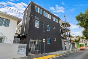 Exterior - La Placita Proximity with Beach & Nightlife (San Juan)