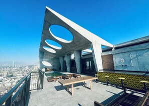 Outdoor dining - Travel VIP Lounge Themed. Private Parking (Monterrey)