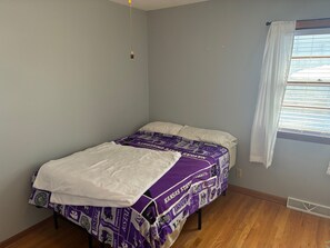 Internet, bed sheets - Kansas City World Cup Rental - PRICED RIGHT (Platte City)