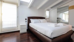 Fer et planche à repasser, Wi-Fi gratuit, draps fournis