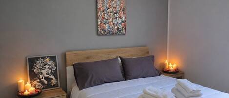 Free WiFi, bed sheets