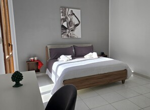Iron/ironing board, free WiFi, bed sheets - La Balza Suites-Sole by Ortigia Apartments (Syracuse)