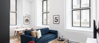 The Alexander Hotel - Old Montreal