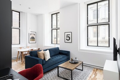 The Alexander Hotel - Old Montreal