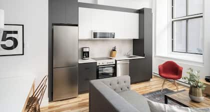 The Alexander Hotel - Old Montreal