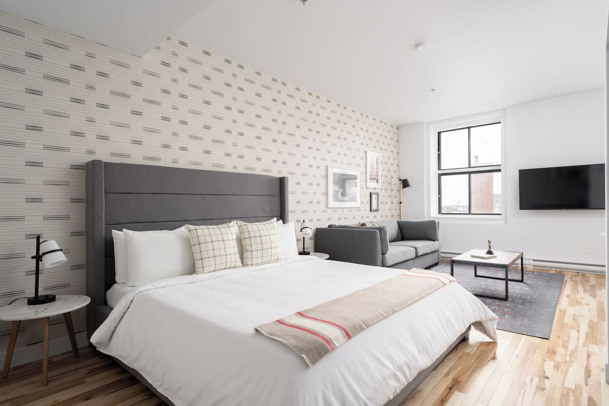 Egyptian cotton sheets, premium bedding, individually decorated