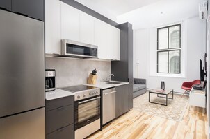 Refrigerador, microondas, horno, placa de cocina