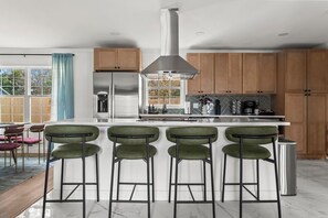 Paper towels - Luxury Escape w/Billiards & Movie/Game Room (Decatur)