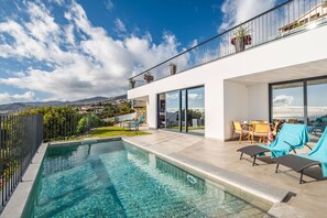 A heated pool - Atlantic Bloom by Homie (Funchal)