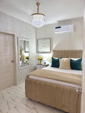1 bedroom, in-room safe, iron/ironing board, free WiFi
