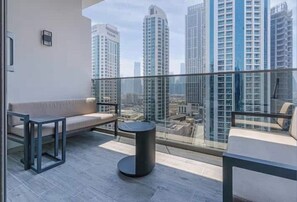 Balcony view - Vogue| Downtown close to Burj Khalifa | Dubai Mall (Dubai)