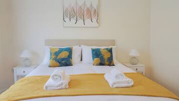 3 bedrooms, individually decorated, individually furnished, free WiFi