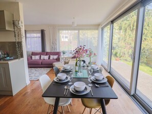 Cottage | Dining - Fluta (Seaton)