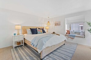 3 slaapkamers, een bureau, een strijkplank/strijkijzer, wifi