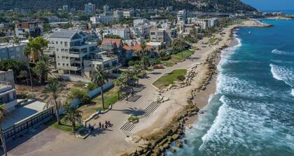 PORT CITY HAIFA-Beachfront 4 bdrms apartment+MAMAD