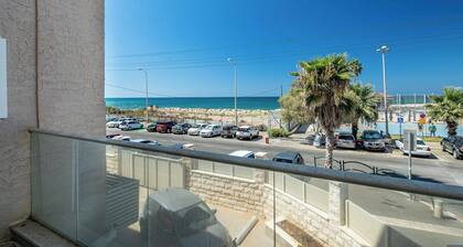 PORT CITY HAIFA-Beachfront 4 bdrms apartment+MAMAD