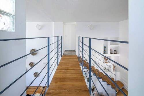 Port city haifa-beachfront 4 bdrms apartment+mamad