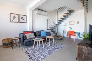 Living area - PORT CITY - Beachfront 3 bdrms apartment+MAMAD (Haifa)