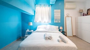 3 bedrooms, iron/ironing board, travel crib, WiFi (free)