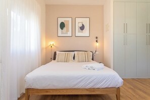 1 bedroom, iron/ironing board, free WiFi, bed sheets - Port City Haifa- studio next to the Beach & Rambam (Haifa)