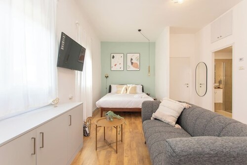 Port city haifa-studio w/ balcony near the beach 1