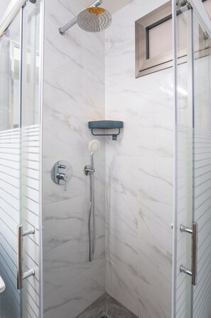Hair dryer, towels - PORT CITY HAIFA - 1 Bdrm Apt NEAR BEACH #2 (Haifa)
