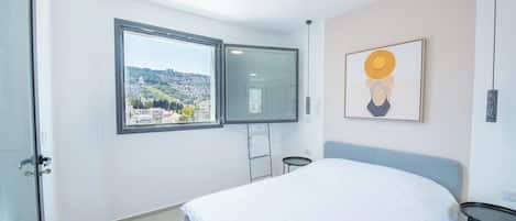 Bügeleisen/Bügelbrett, WLAN, Bettwäsche