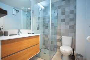 Towels - PORT CITY- Downtown 2 Bdrms Apt W/Balcony+MAMAK #2 (Haifa)