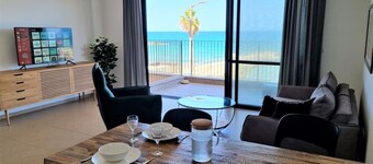 PORT CITY- 1 Bdrm Apt W/ Balcony Beachfront+ MAMAK