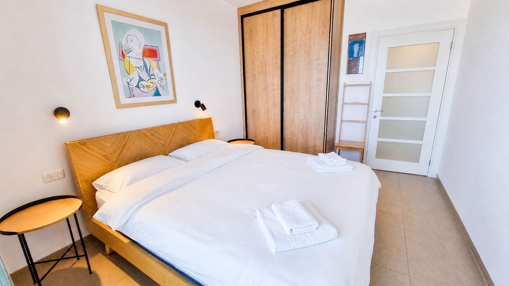 1 chambre, fer et planche à repasser, Wi-Fi, draps fournis