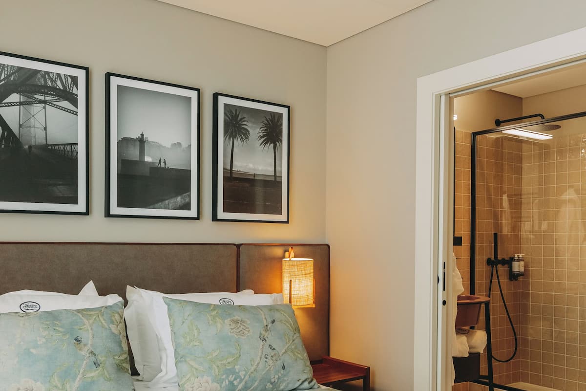 Familienapartment | Zimmersafe, laptopgeeigneter Arbeitsplatz, schallisolierte Zimmer