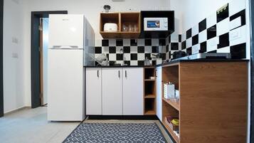 Réfrigérateur, micro-ondes