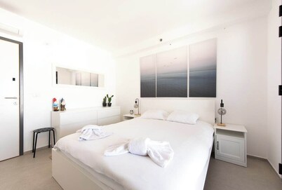 PORT CITY- Sea View 2 Bdrms Apt W/Balcony+MAMAK #5