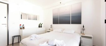 PORT CITY- Sea View 2 Bdrms Apt W/Balcony+MAMAK #5