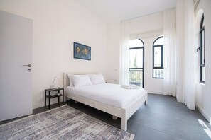Bügeleisen/Bügelbrett, kostenloses WLAN, Bettwäsche