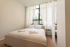 3 bedrooms, iron/ironing board, free WiFi, bed sheets - PORT CITY HAIFA - Authentic 2 Bdrms GermanColony 3 (Haifa)