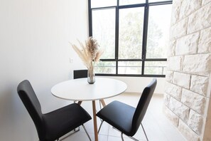 Dining - PORT CITY HAIFA - Authentic 1 Bdrm GermanColony 4 (Haifa)