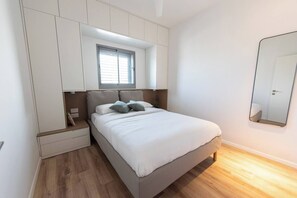 1 soverom, skrivebord, strykejern/-brett og wi-fi