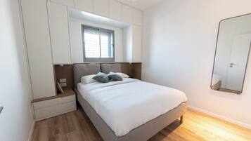 Ferros/tábuas de passar roupa, Wi-Fi, roupa de cama